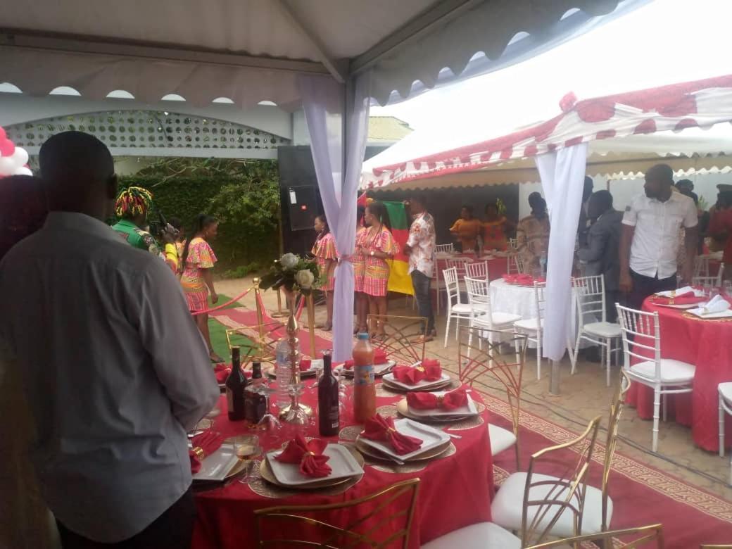 Residence Ambassa Etienne & Therese Yaoundé 外观 照片